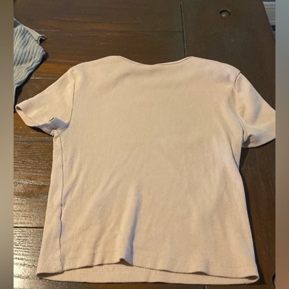 Cotton on, Hand M, and Shein women’s baby tees - Picture 2 of 12